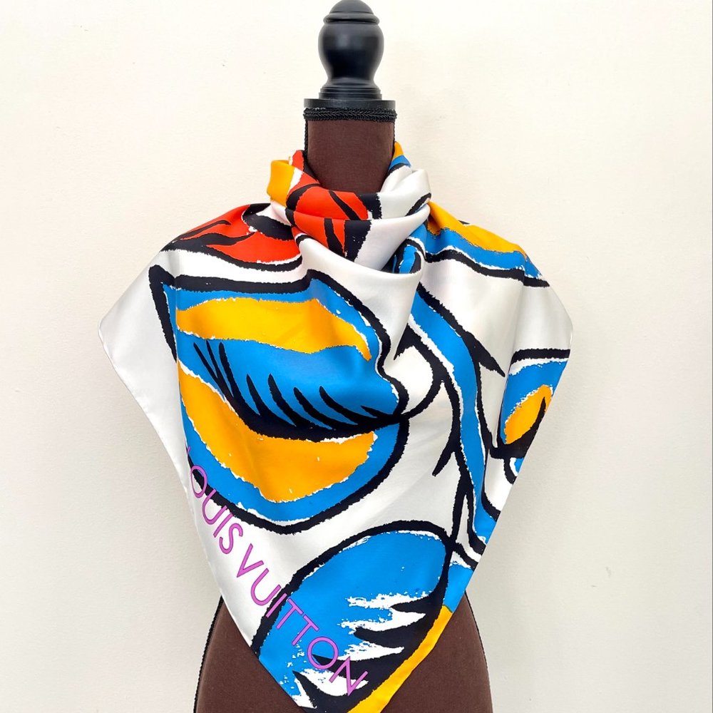 New Louis Vuitton Monogram Oversize Logo Off White Multicolor Silk Wrap Scarf - Picture 8 of 16